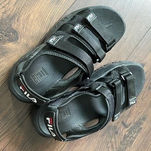 Fila Black Disruptor Sandals, size 9